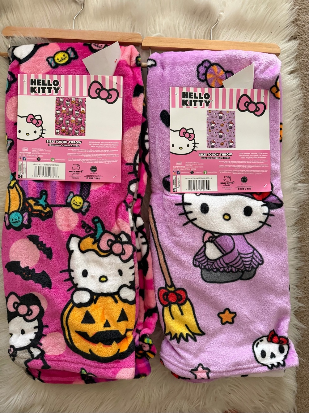 Hello Kitty Six Touch Throw Set Pink & Purple NWT